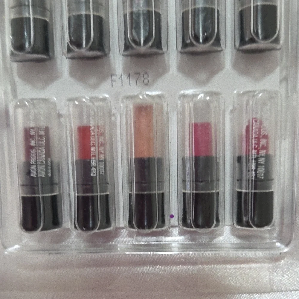 3 pkg of 10 Avon Travel Lipstick Collection - Bold Reds and Pinks